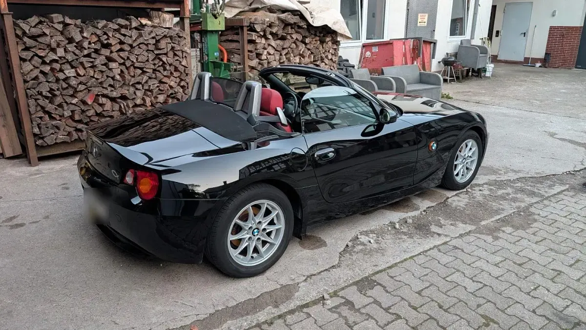 Gebraucht BMW Z4 170 PS (125 kW) 2005 Schwarz Cabrio