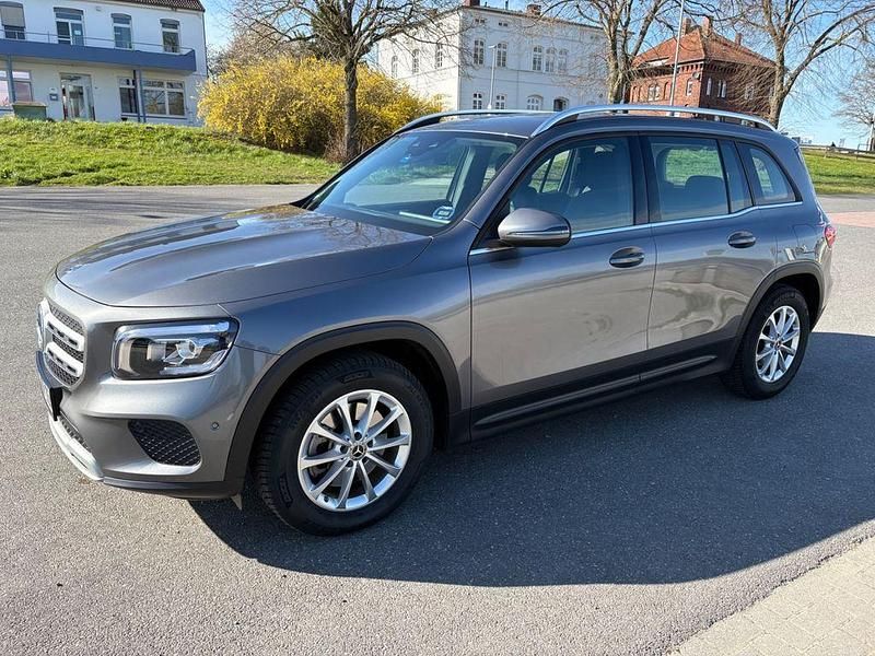 Gebraucht Mercedes GLB200 150 PS (110 kW) 2021 Grau SUV