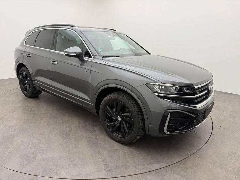 Gebraucht VW Touareg R-line 286 PS (210 kW) 2024 Grau SUV