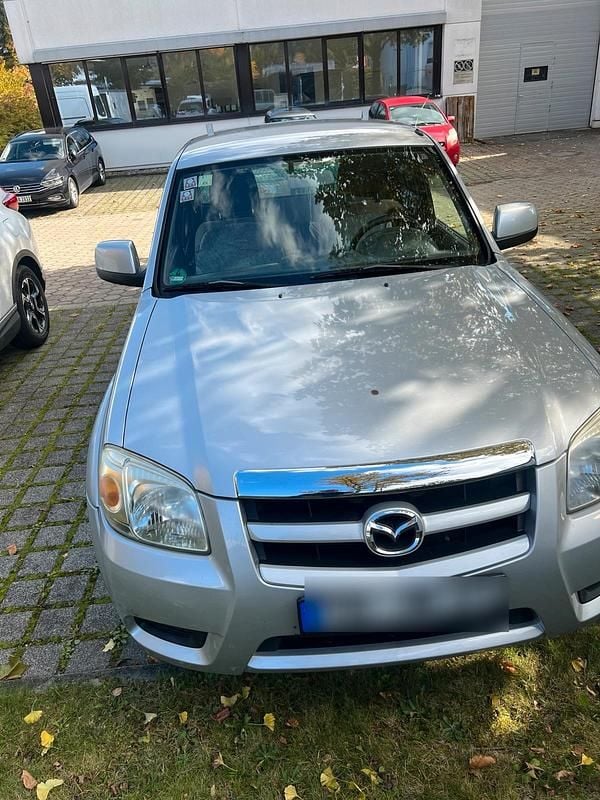 Silber Gebraucht 2010 Mazda BT-50 Abholung | 6.850 € (Etwas zu teuer) - Bild 1/4