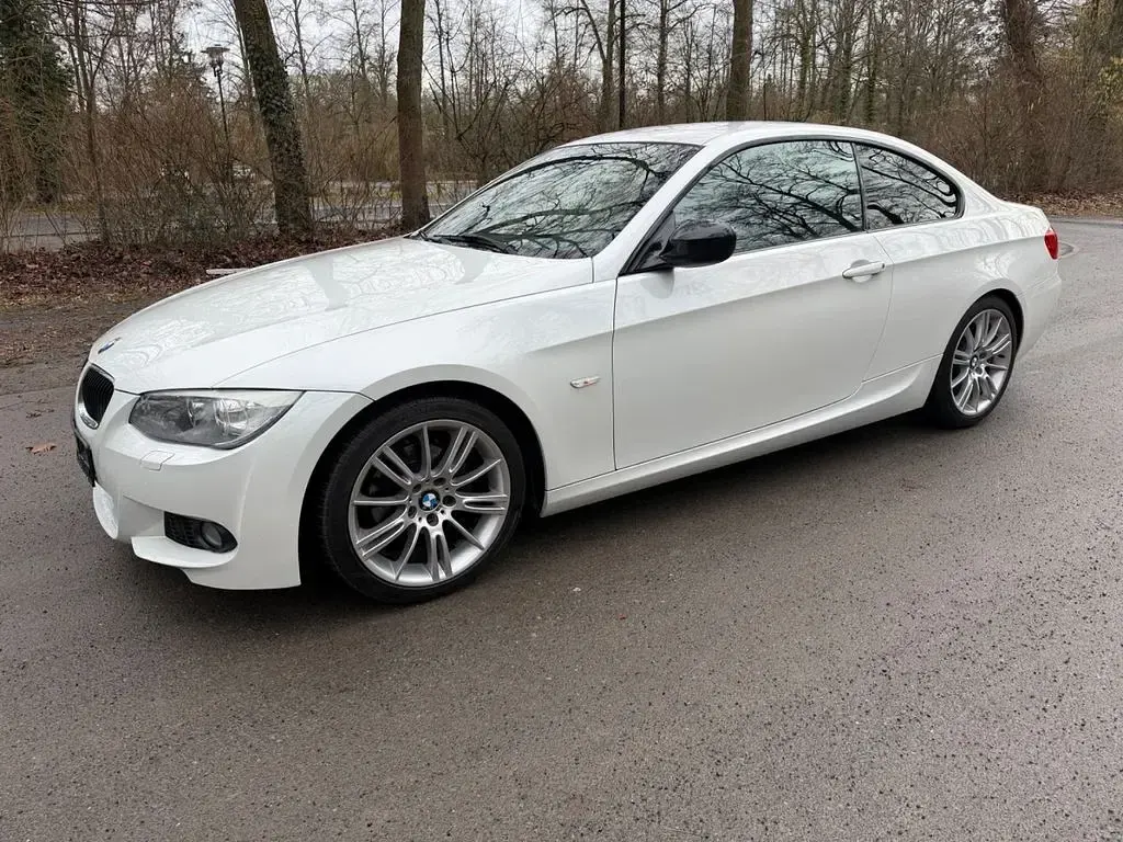 Gebraucht BMW 320 M Sport 170 PS (125 kW) 2011 Weiß Coupé