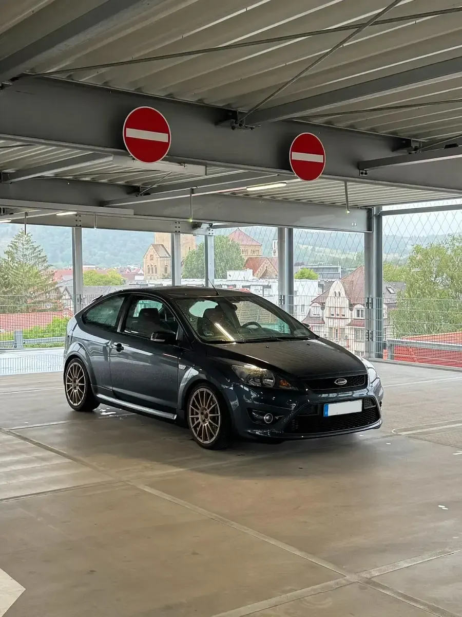 Gebraucht Ford Focus ST 229 PS (168 kW) 2008 Grau Kleinwagen