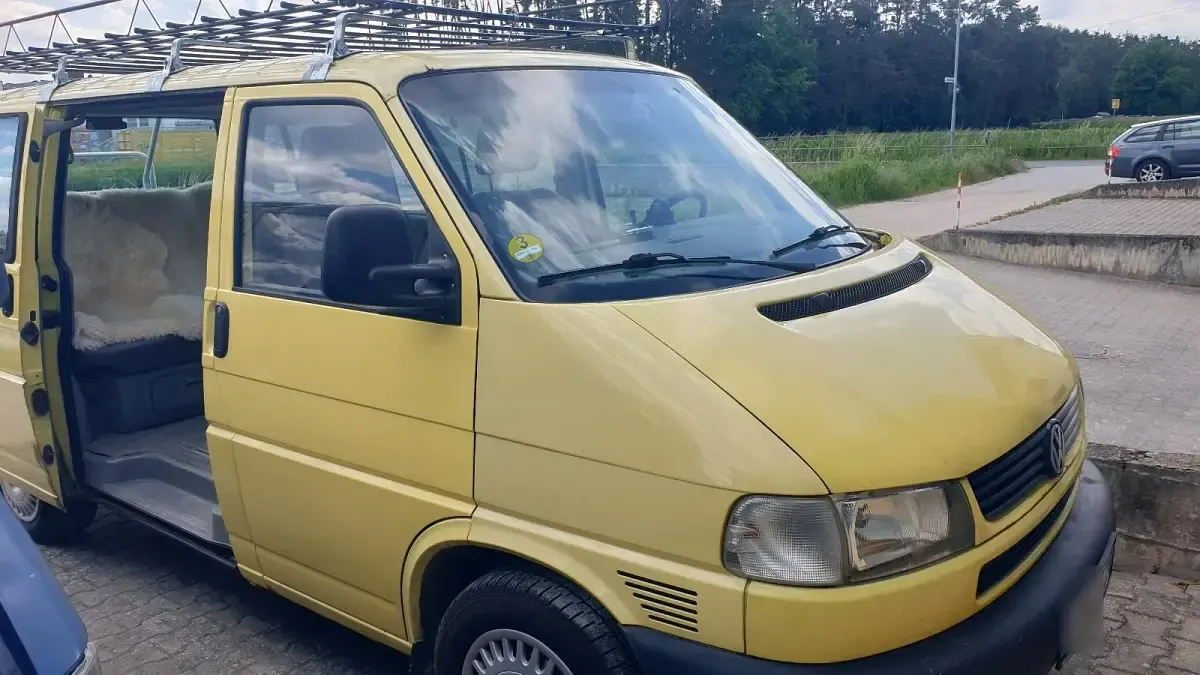 Gebraucht VW T4 102 PS (75 kW) 2002 Gelb Van
