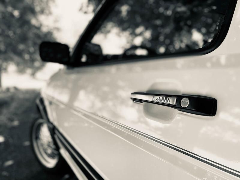 Second-hand VW Golf 55 CP (40 kW) 1988 Alb Coupe