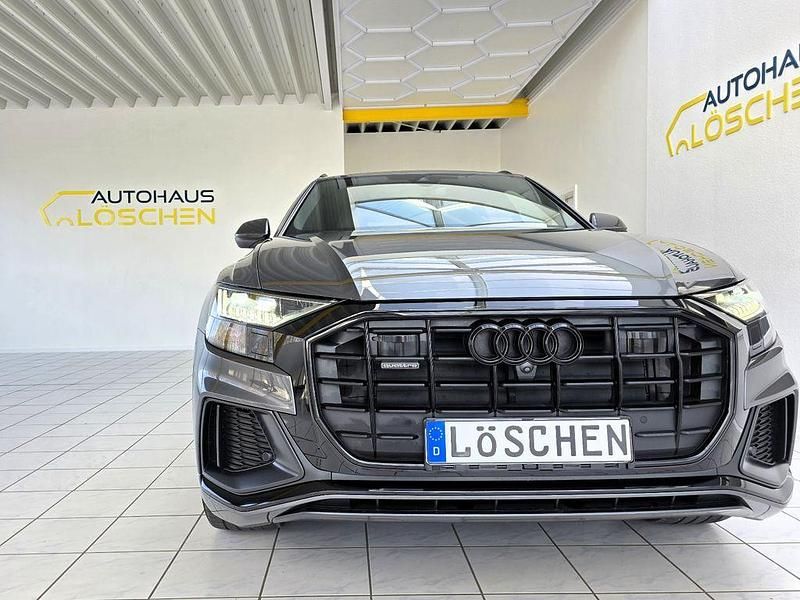 Gebraucht Audi Q8 Competition 286 PS (210 kW) 2022 Grau SUV