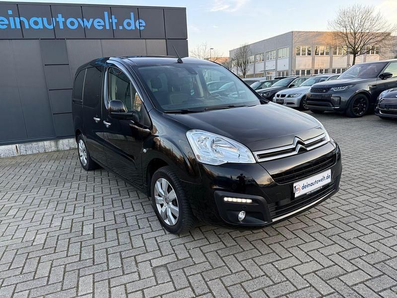 Gebraucht Citroën Berlingo SELECTION 120 PS (88 kW) 2018 Schwarz Van / Kleinbus