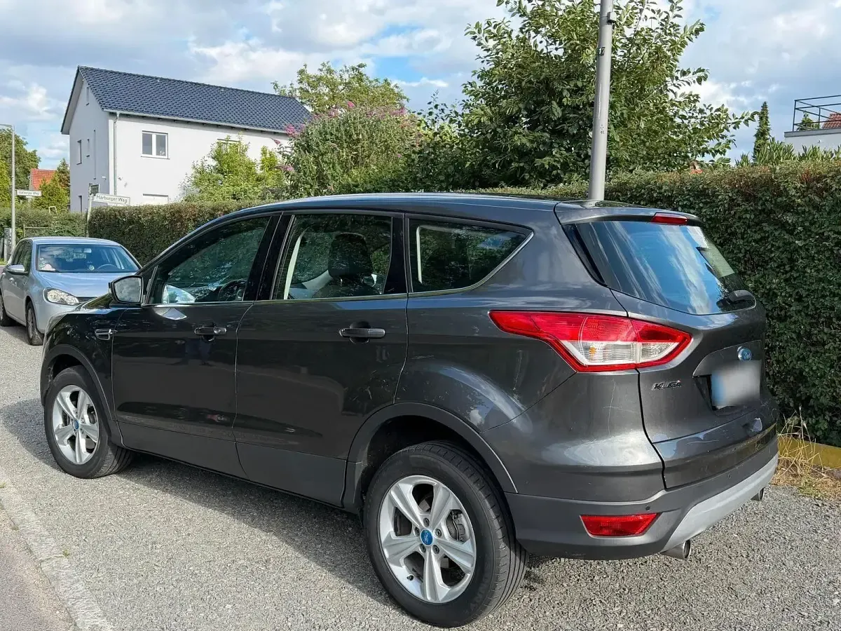 Gebraucht Ford Kuga Business Edition 150 PS (110 kW) 2016 Grau SUV