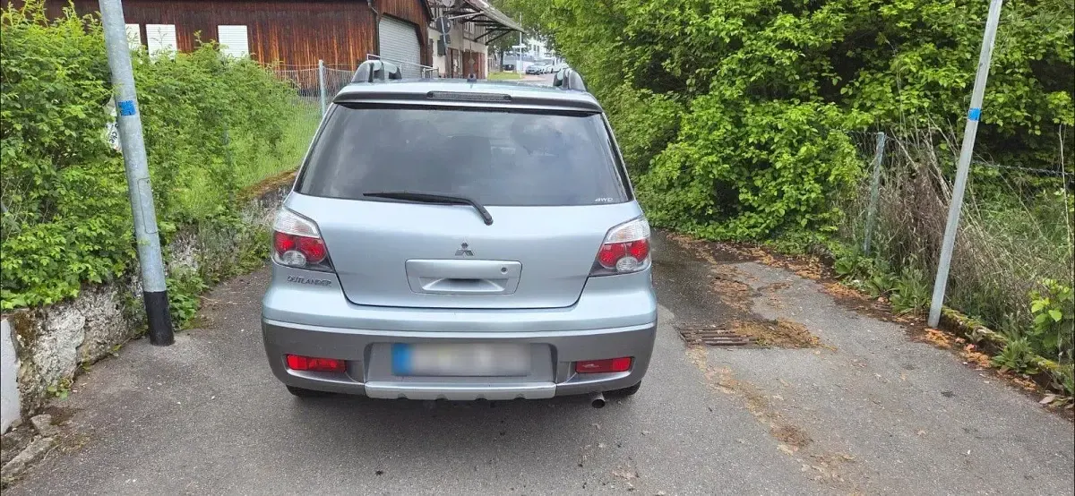 Gebraucht Mitsubishi Outlander Intense 160 PS (117 kW) 2005 Grau SUV