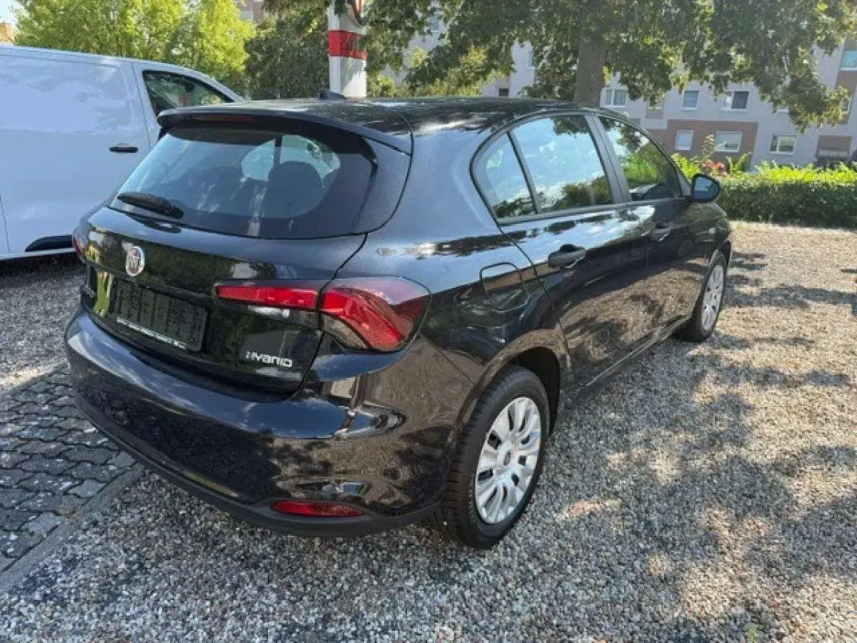 Gebraucht Fiat Tipo Life 131 PS (96 kW) 2024 Schwarz Limousine