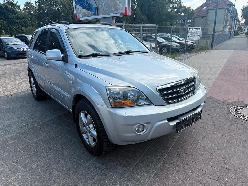 Silber Gebraucht 2007 Kia Sorento SUV | 5.500 € (Teuer) - Bild 1/4