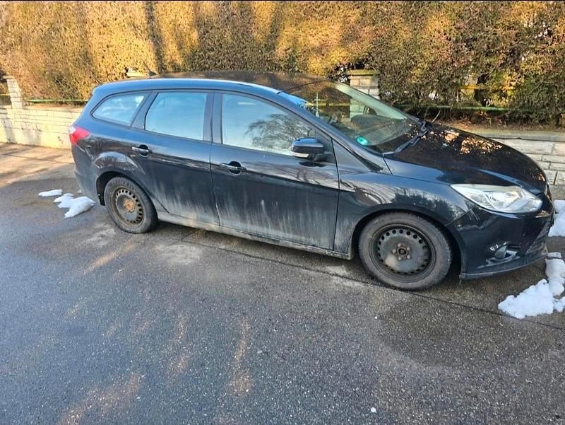 Gebraucht Ford Focus 116 PS (85 kW) 2011 Schwarz Kombi