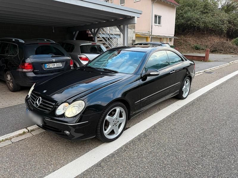 Schwarz Gebraucht 2003 Mercedes CLK320 Avantgarde Coupé | 3.700 € (Superpreis) - Bild 1/4