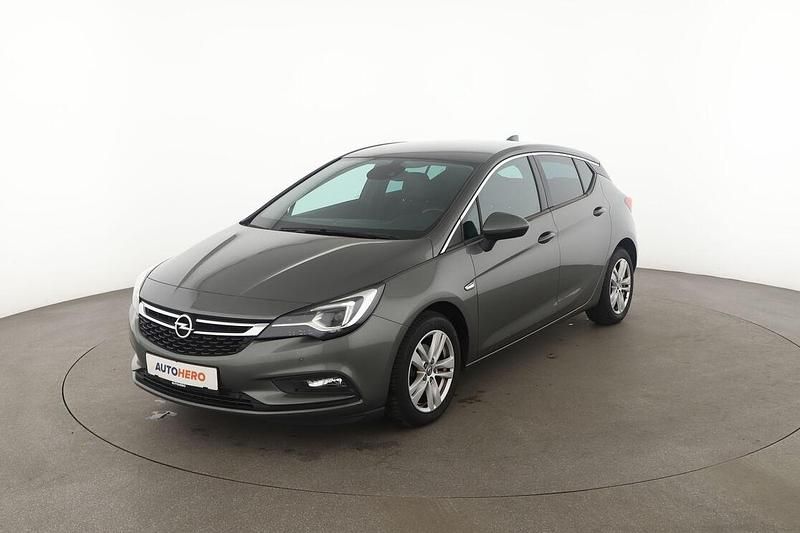 Grau Gebraucht 2017 Opel Astra Innovation Limousine | 13.020 € (Etwas zu teuer) - Bild 1/3