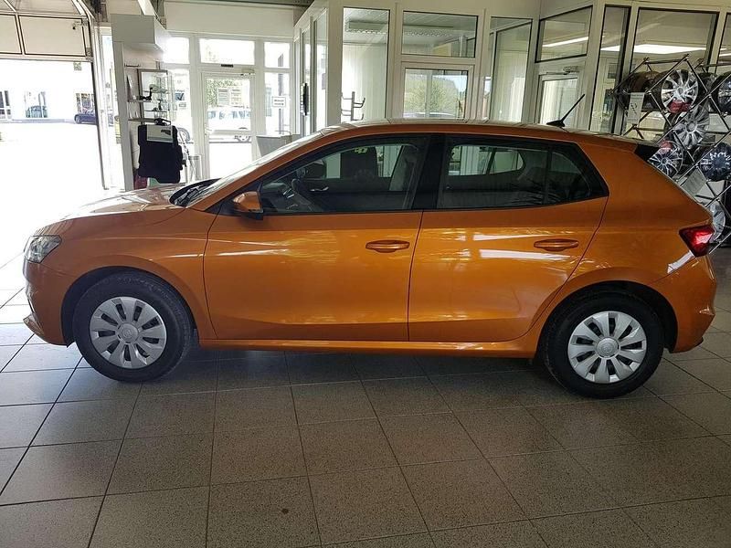 Gebraucht Skoda Fabia 95 PS (69 kW) 2024 Phoenixorange metallic Kleinwagen