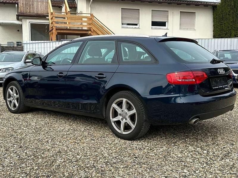 Gebraucht Audi A4 Ambition 190 PS (139 kW) 2011 Tiefseeblau perleffekt Kombi