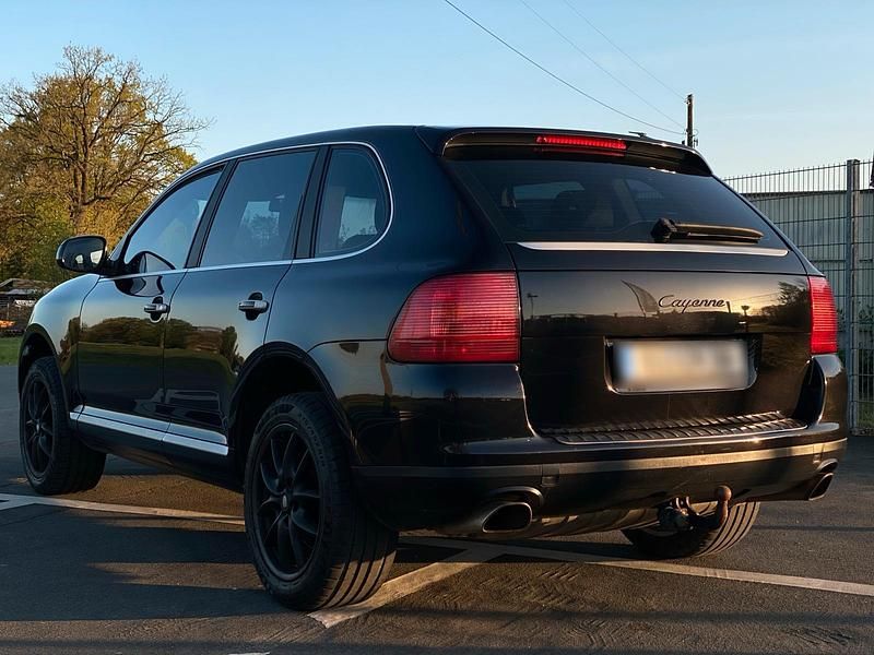 Second-hand Porsche Cayenne 250 CP (183 kW) 2007 Negru SUV
