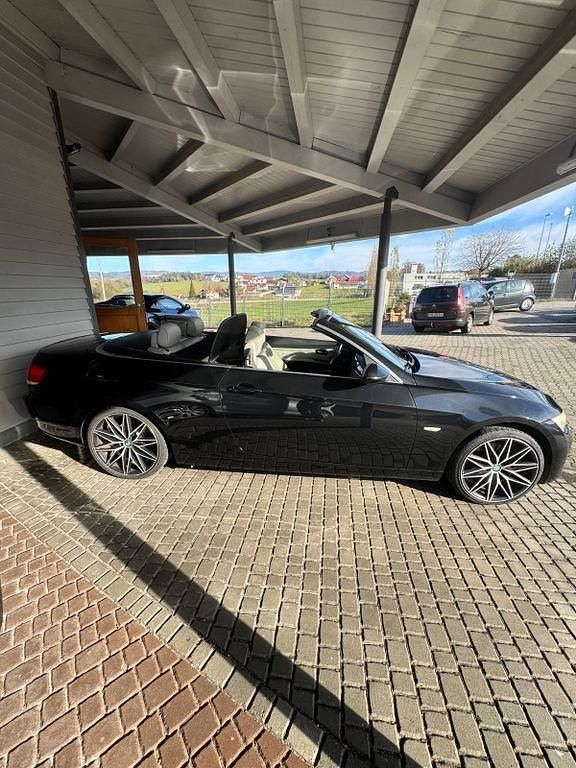 Gebraucht BMW 325 Cabriolet Comfort Edition 218 PS (160 kW) 2008 Schwarz Cabrio