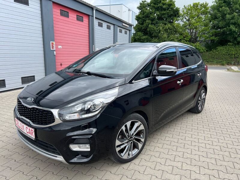 Schwarz Gebraucht 2017 Kia Carens Spirit Van / Kleinbus | 14.490 € (Etwas zu teuer) - Bild 1/4