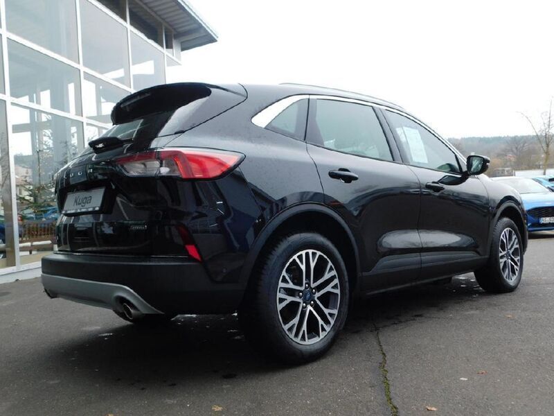Gebraucht Ford Kuga Titanium 152 PS (111 kW) 2024 Schwarz SUV