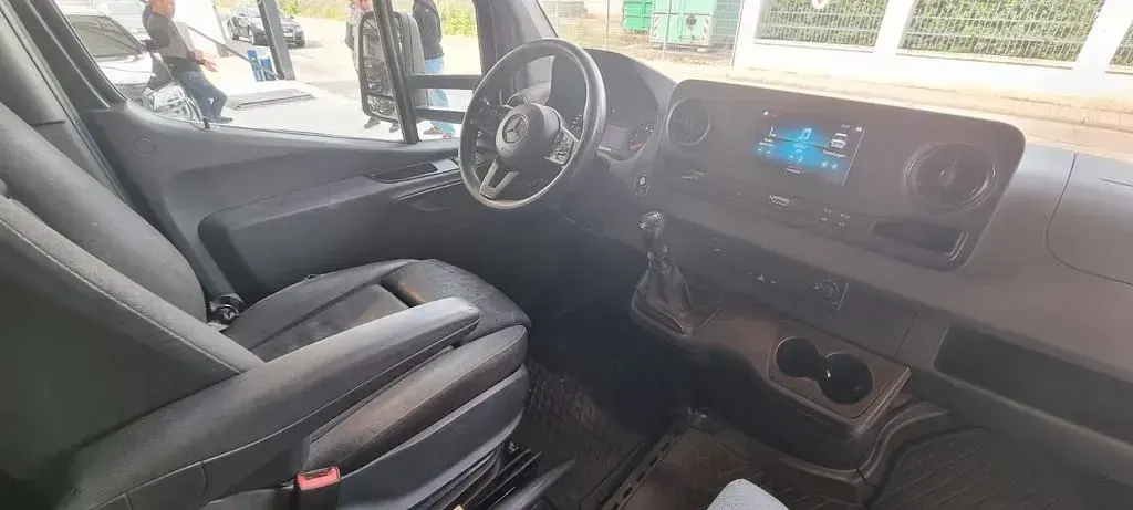Gebraucht Mercedes Sprinter 163 PS (119 kW) 2019 Braun Van