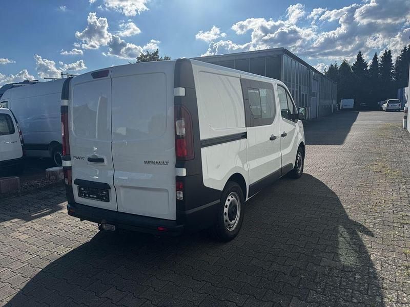 Gebraucht Renault Trafic 145 PS (106 kW) 2021 Weiß Van / Kleinbus