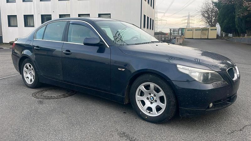 Gebraucht BMW 525 192 PS (141 kW) 2004 Blau Limousine