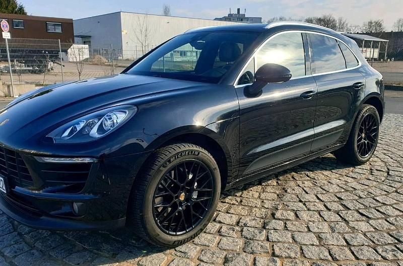 Schwarz Gebraucht 2017 Porsche Macan S SUV | 35.900 € (Fairer Preis) - Bild 1/4