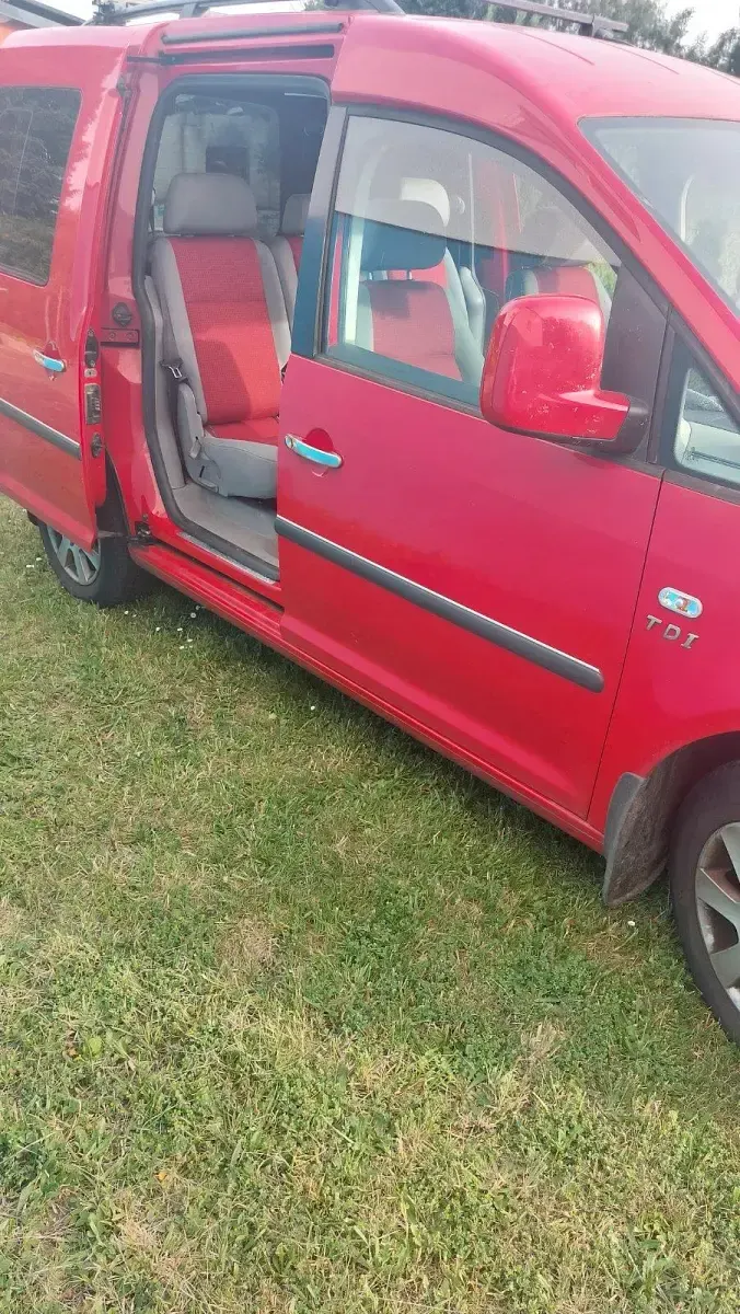 Gebraucht VW Caddy 2010 Rot Van / Kleinbus