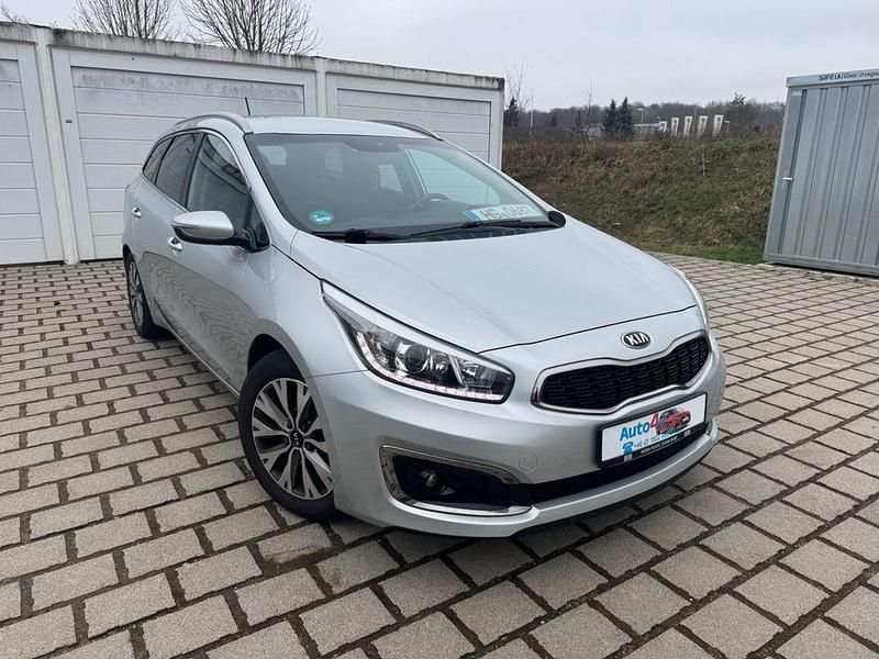 Gebraucht Kia Ceed 135 PS (99 kW) 2016 Silber Kleinwagen