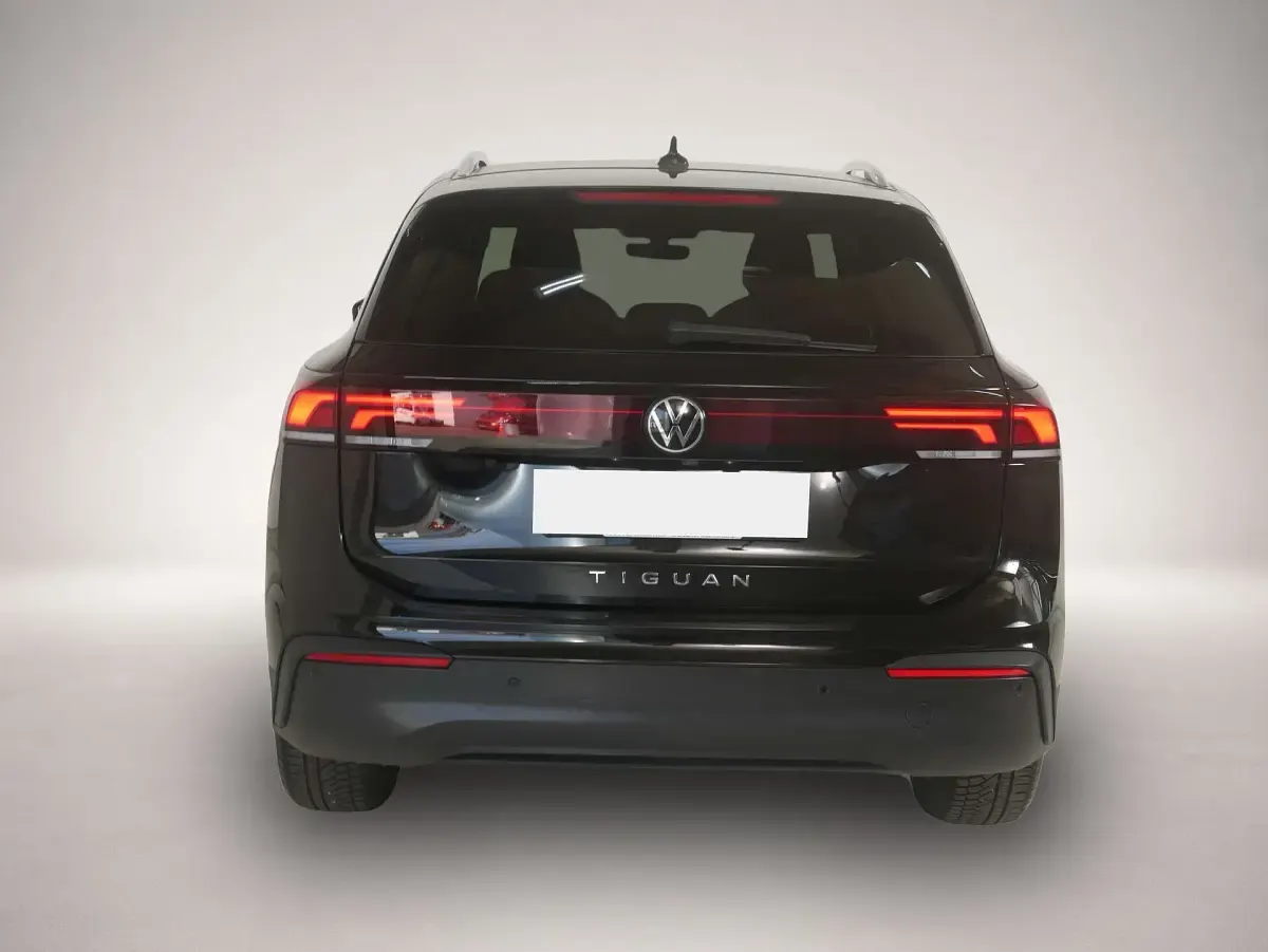 Gebraucht VW Tiguan Goal 150 PS (110 kW) 2025 Grenadillschwarz metallic SUV