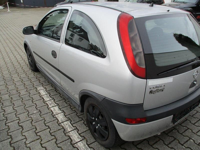 Gebraucht Opel Corsa 58 PS (42 kW) 2003 Silber Kleinwagen
