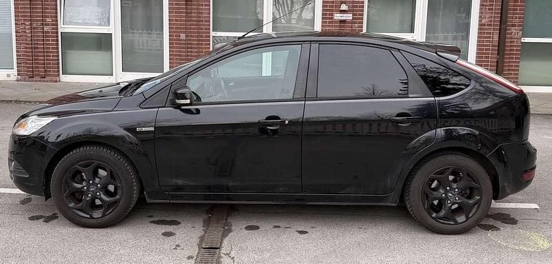 Gebraucht Ford Focus Viva 101 PS (74 kW) 2010 Schwarz Limousine