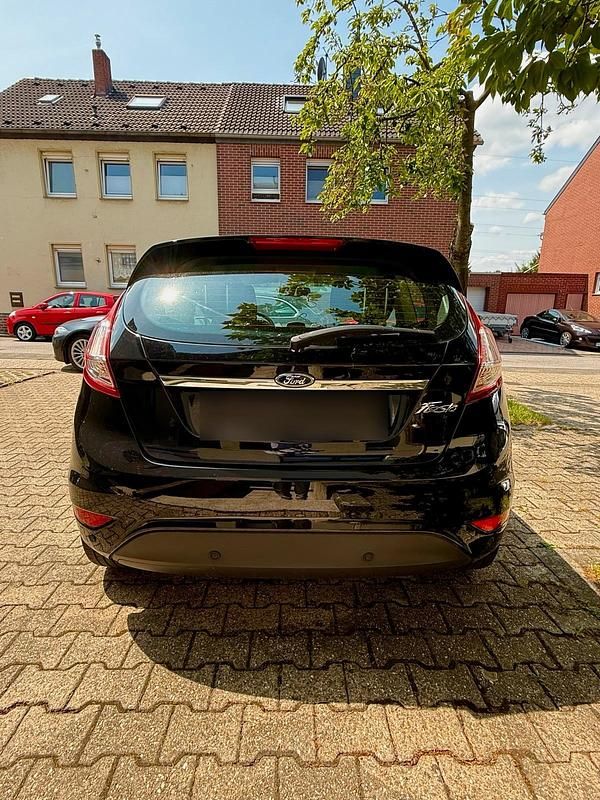 Gebraucht Ford Fiesta Titanium 80 PS (58 kW) 2017 Schwarz Kleinwagen