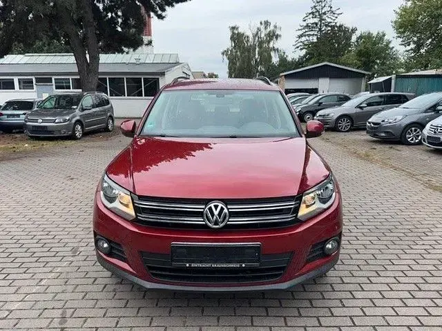 Gebraucht VW Tiguan Trendline 160 PS (117 kW) 2013 Rot SUV