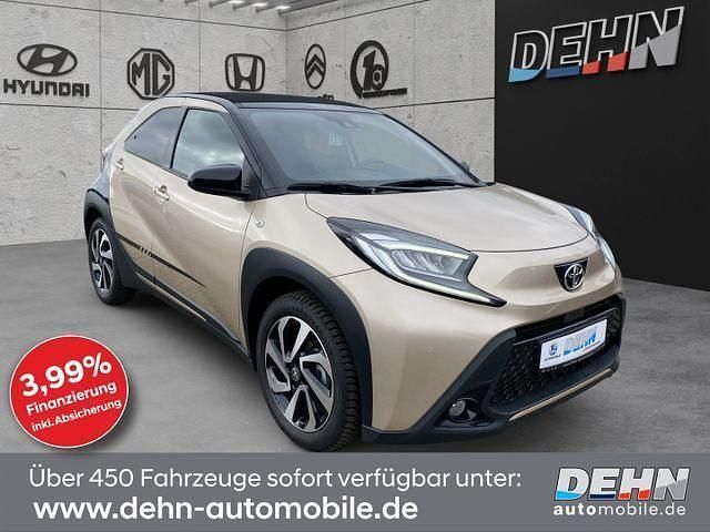 Beige Gebraucht 2024 Toyota Aygo Connect Style Kleinwagen | 17.950 € (Fairer Preis) - Bild 1/4