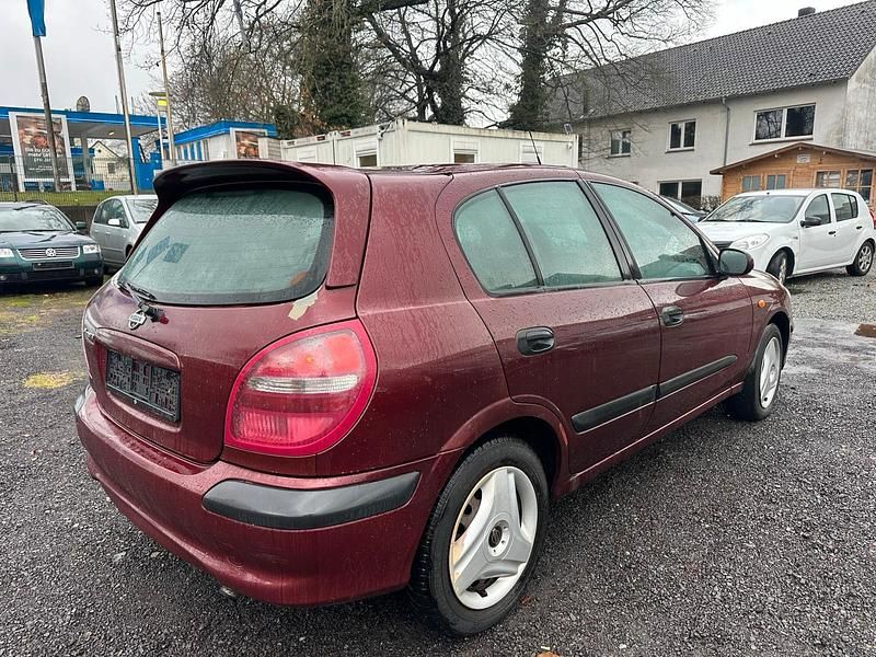 Gebraucht Nissan Almera 110 PS (80 kW) 2002 Rot Kleinwagen