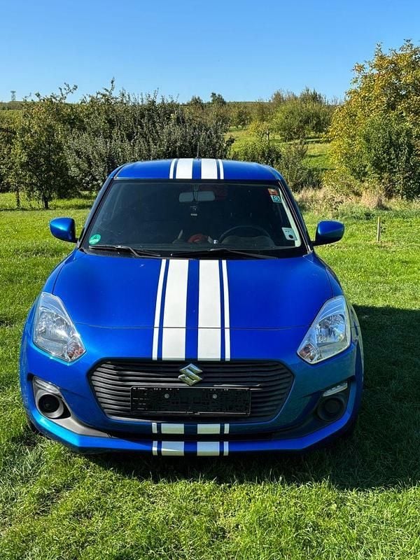 Blau Gebraucht 2017 Suzuki Swift Basic Kleinwagen | 8.999 € (Fairer Preis) - Bild 1/4