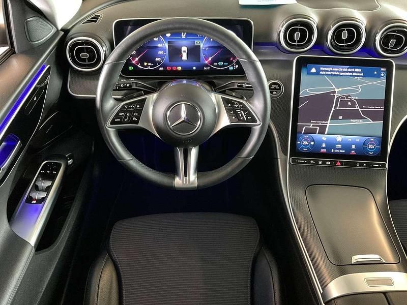 Gebraucht Mercedes C220 Avantgarde 200 PS (147 kW) 2022 Schwarz Kombi