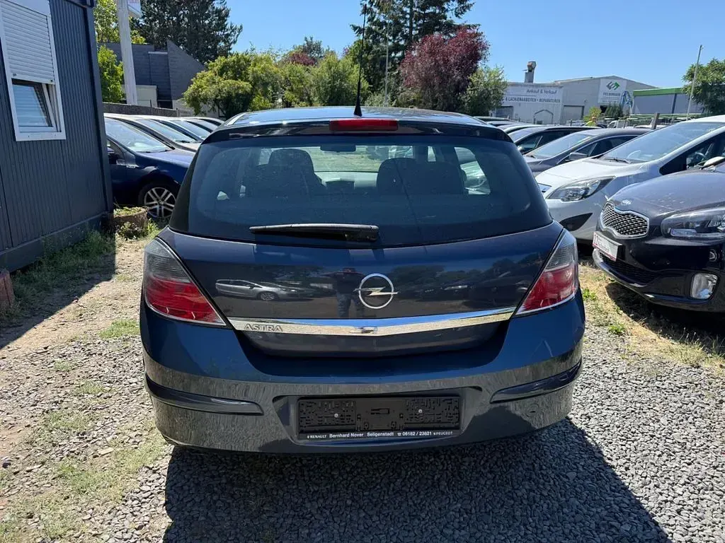 Gebraucht Opel Astra Innovation 116 PS (85 kW) 2009 Blau Limousine