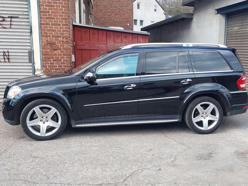 Gebraucht Mercedes GL500 387 PS (284 kW) 2010 Schwarz SUV