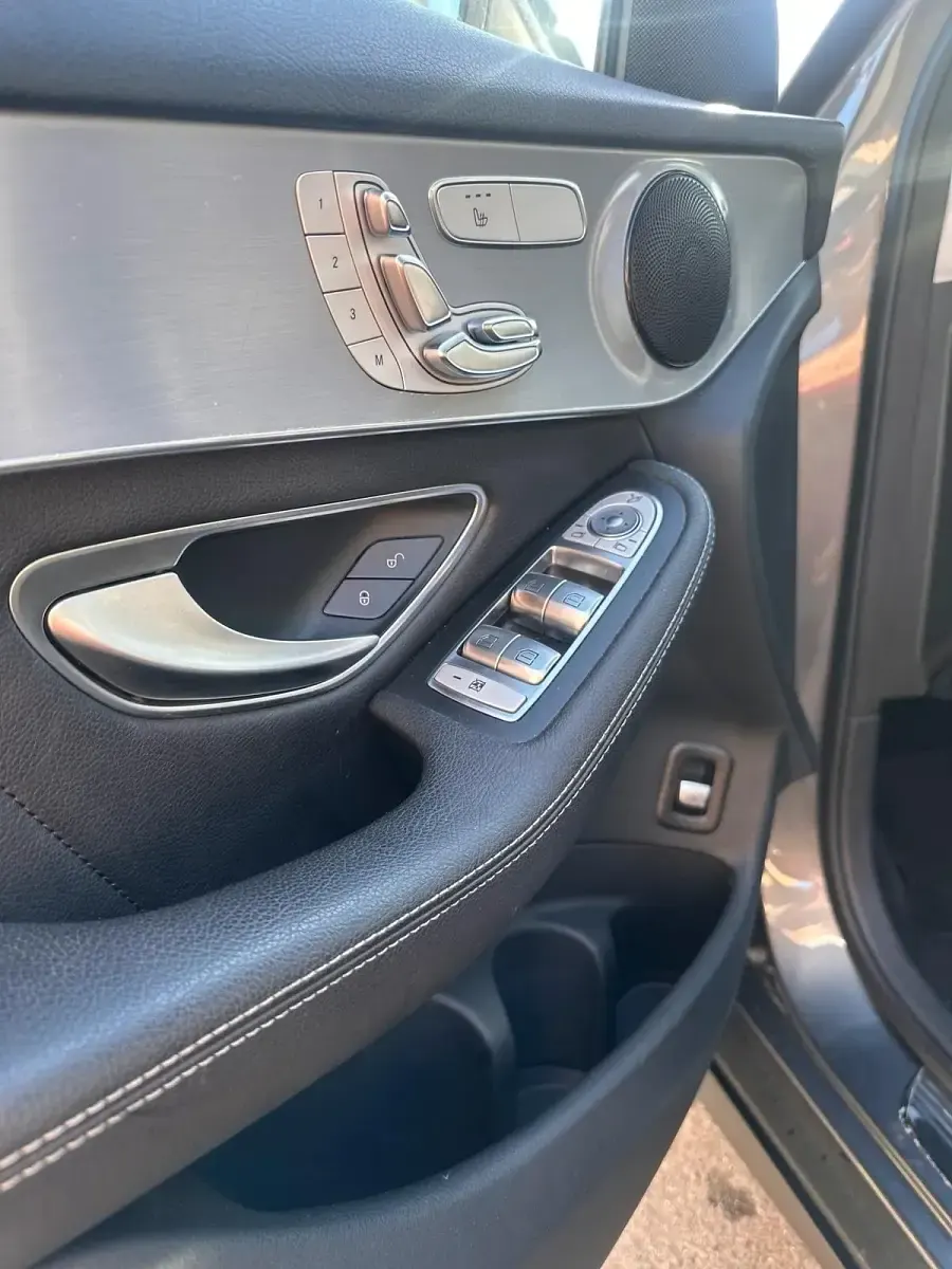 Gebraucht Mercedes GLC250 204 PS (150 kW) 2017 Grau SUV