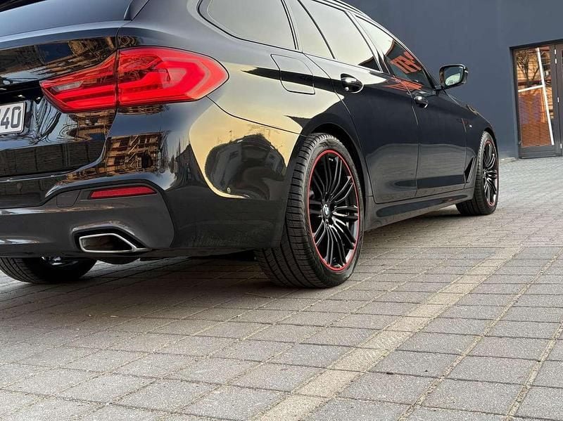 Gebraucht BMW 525 M Sport 231 PS (169 kW) 2018 Schwarz Kombi