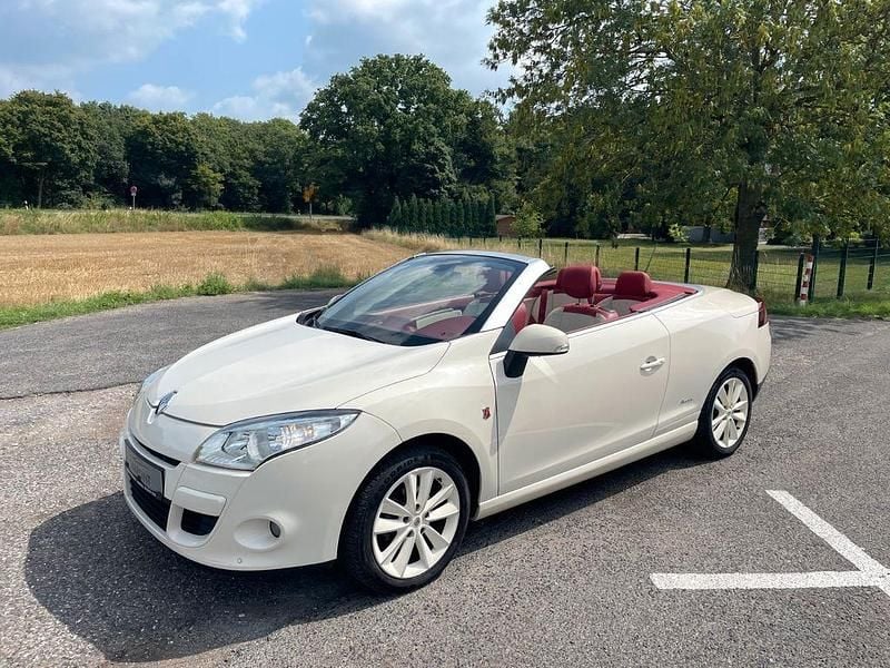 Beige Gebraucht 2011 Renault Mégane Cabriolet Floride Cabrio | 5.990 € (Fairer Preis) - Bild 1/4