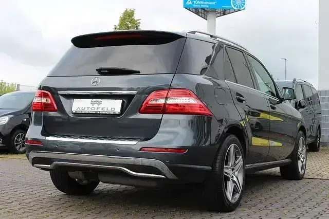 Gebraucht Mercedes ML350 AMG line 258 PS (189 kW) 2015 Grau SUV