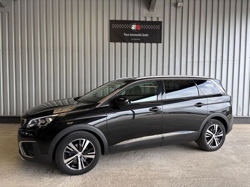 Schwarz Gebraucht 2019 Peugeot 5008 Allure Van / Kleinbus | 12.400 € (Guter Preis) - Bild 1/4