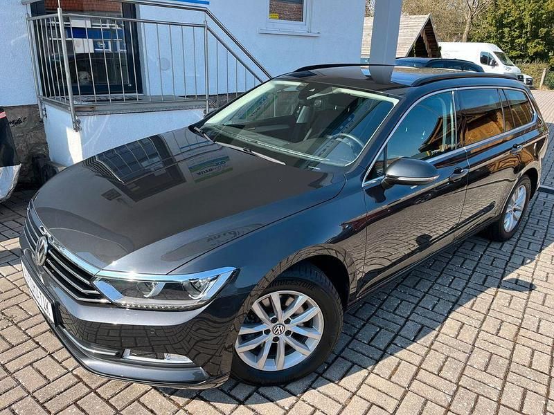 Gebraucht VW Passat Comfortline 150 PS (110 kW) 2017 Grau Kombi