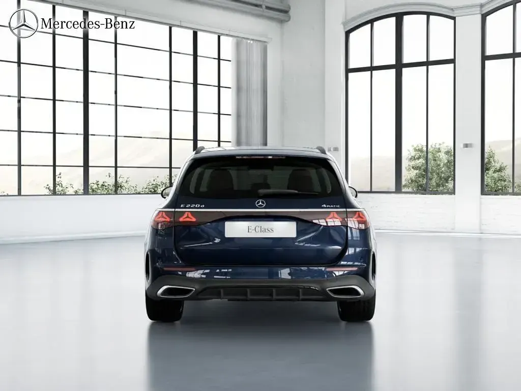 Gebraucht Mercedes E220 AMG 197 PS (144 kW) 2026 Nautikblau metallic Kombi