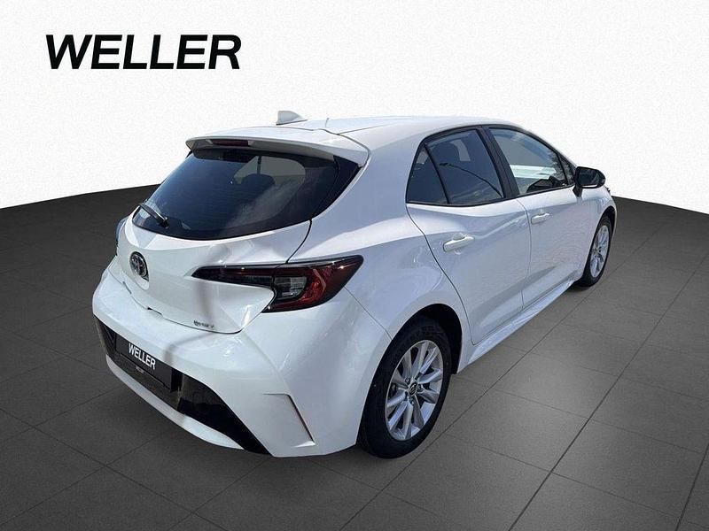 Neu Toyota Corolla Comfort 98 PS (72 kW) 2025 Super white (weiß) Kombi