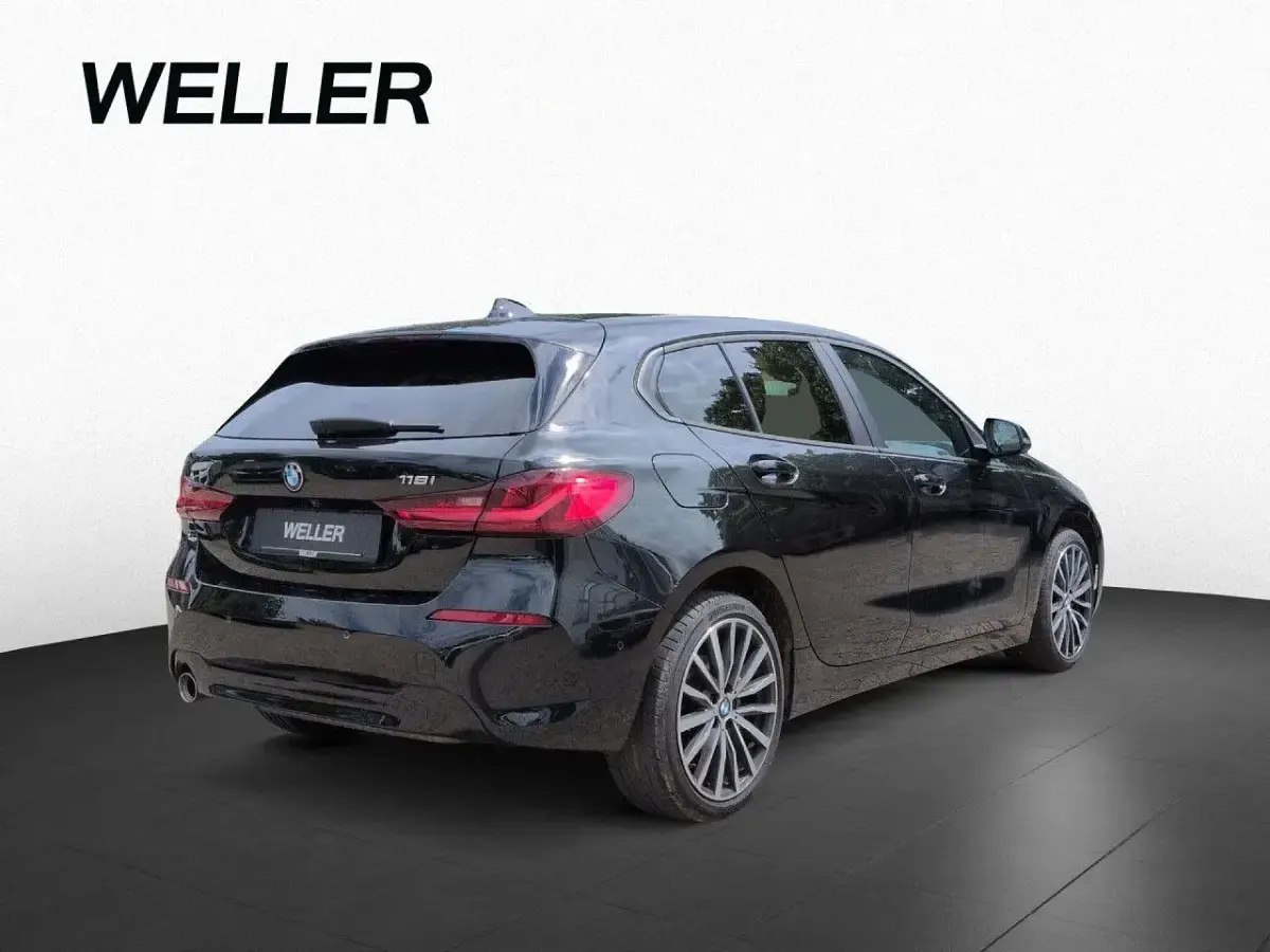 Gebraucht BMW 118 Advantage 136 PS (100 kW) 2024 Schwarz Kleinwagen
