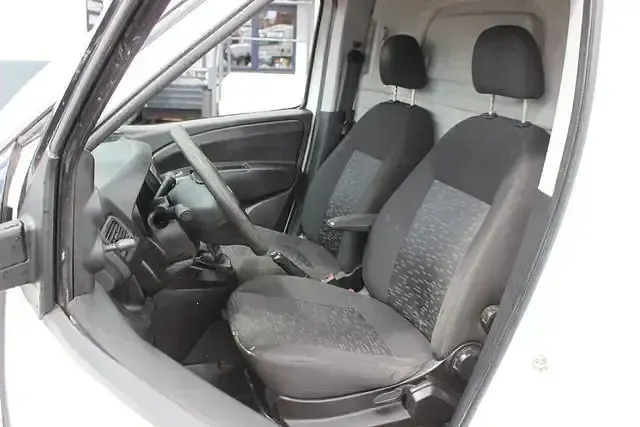 Używany Opel Combo 95 KM (69 kW) 2017 Biały Minivan